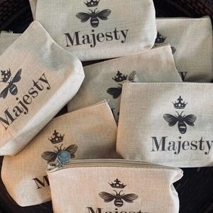 Savannah Bee 1 Pumice Stone in Zippered Burlap Majesty Cosmetic Bag NWOT